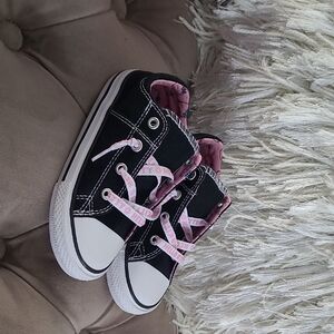 Converse Kids Black Sneakers with Pink Highlights